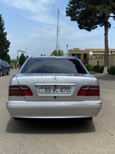 Mercedes E 220 d 2001, 495,634 km - 2.2 l - Tovuz