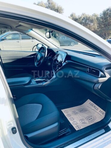 Toyota Camry-9