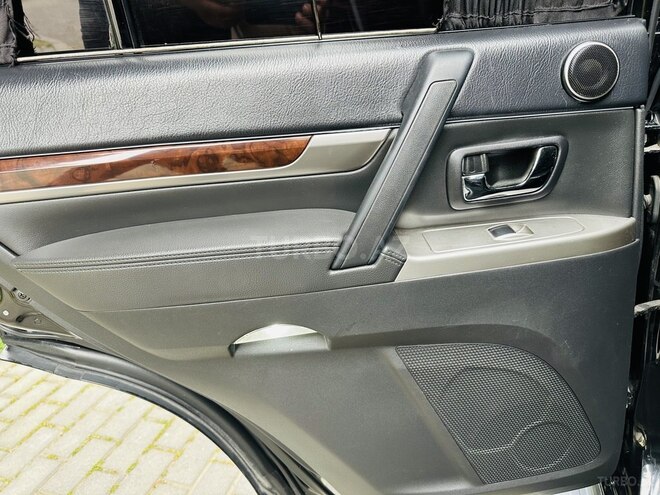 Mitsubishi Pajero 2013, 166,500 km - 3.0 л - Bakı