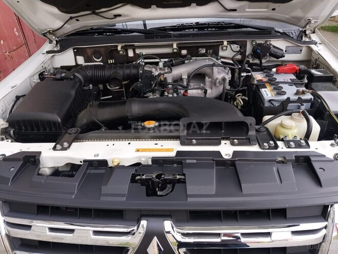 Mitsubishi Pajero 2008, 175,000 km - 3.0 л - Bakı