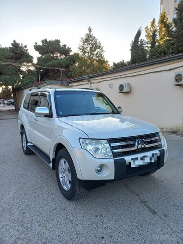 Mitsubishi Pajero 2008, 175,000 km - 3.0 л - Bakı
