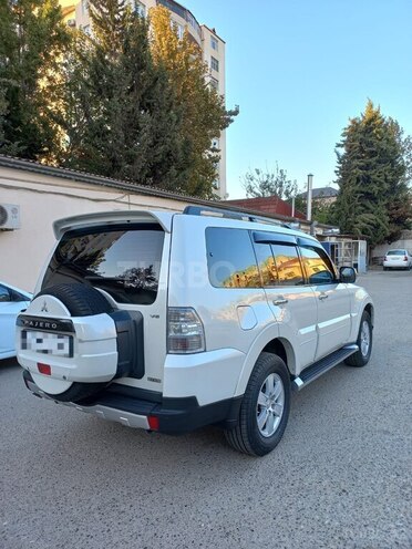 Mitsubishi Pajero 2008, 175,000 km - 3.0 л - Bakı