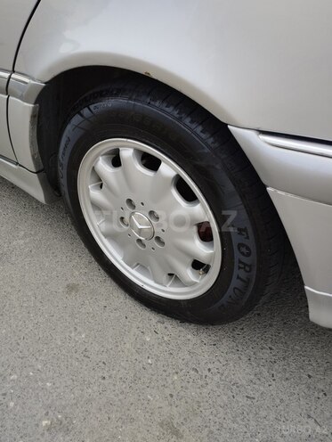 Mercedes C 220 d 1998, 602,538 km - 2.2 l - Bakı