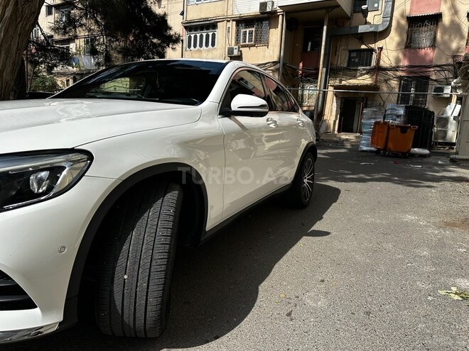 Mercedes GLC 300 4MATIC Coupe 2019, 100,000 km - 2.0 l - Bakı