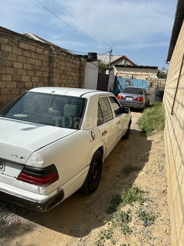 Mercedes E 230 1989, 450,001 km - 2.3 l - Bakı