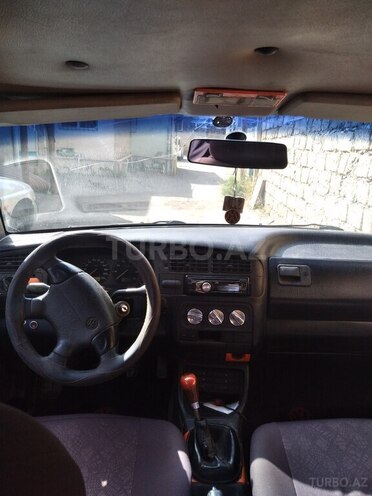 Volkswagen Vento 1996, 300,000 km - 1.8 л - Bakı