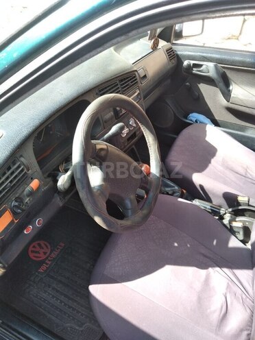 Volkswagen Vento 1996, 300,000 km - 1.8 л - Bakı