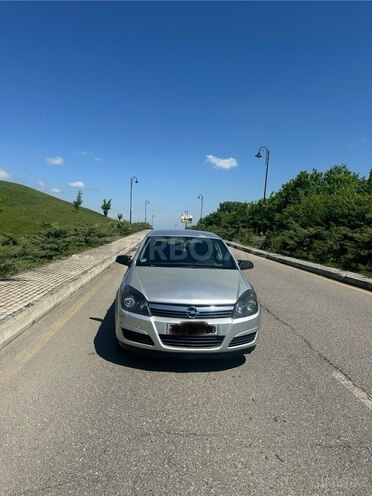 Opel Astra 2005, 310,000 km - 1.4 l - Quba