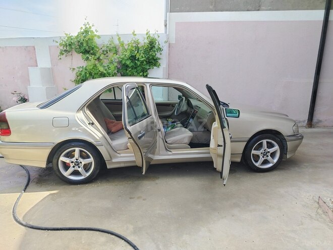 Mercedes C 230 1998, 212,000 km - 2.3 л - Bakı