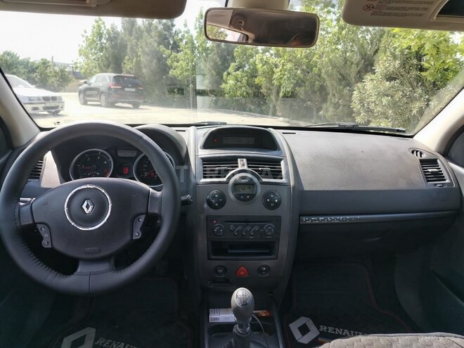 Renault Megane-8
