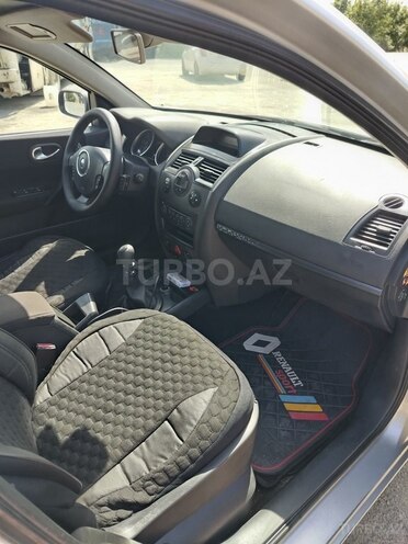 Renault Megane-14