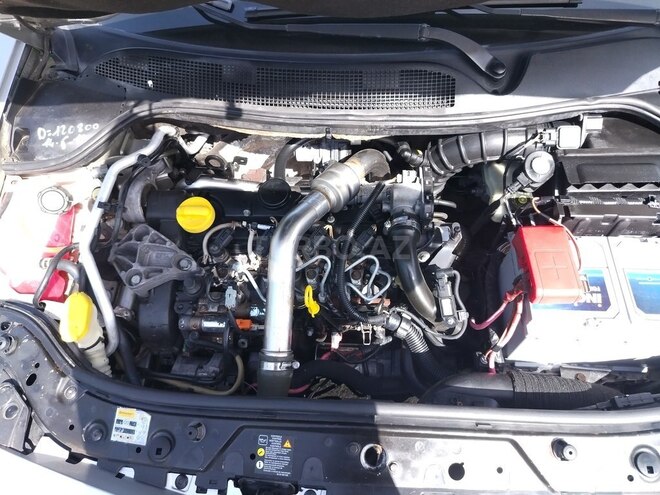 Renault Megane-11