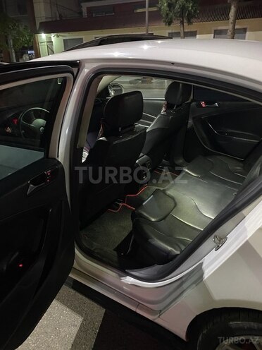 Volkswagen Passat 2005, 345,194 km - 2.0 л - Xaçmaz
