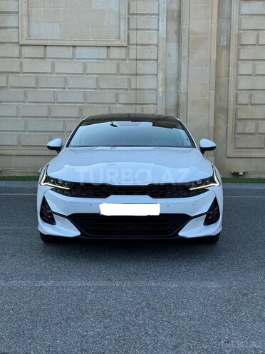 Kia K5-1
