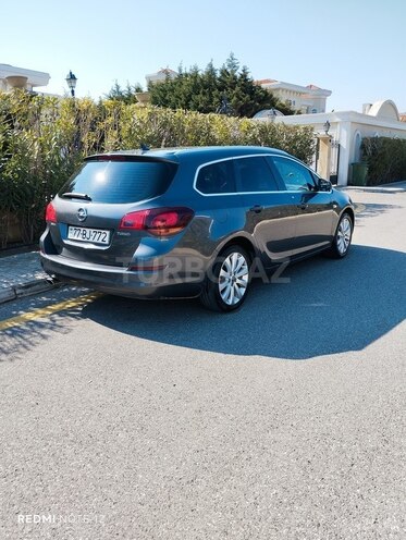 Opel Astra 2011, 198,000 km - 1.4 l - Bakı