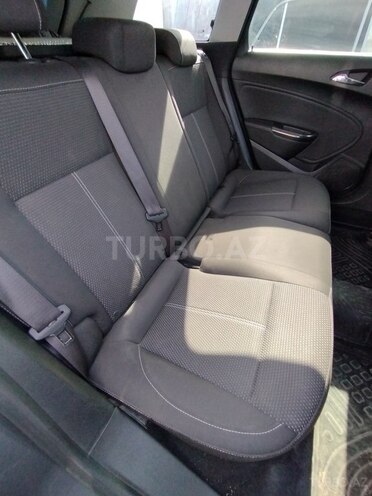 Opel Astra 2011, 198,000 km - 1.4 l - Bakı