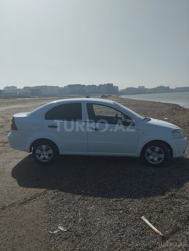 Chevrolet Aveo-16