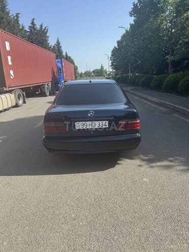 Mercedes E 220 2000, 350,000 km - 2.2 l - Ağsu