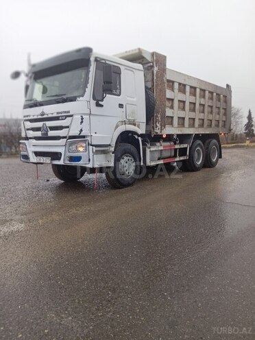 HOWO Sinotruk 2014, 440,000 km - 9.7 l - Yevlax