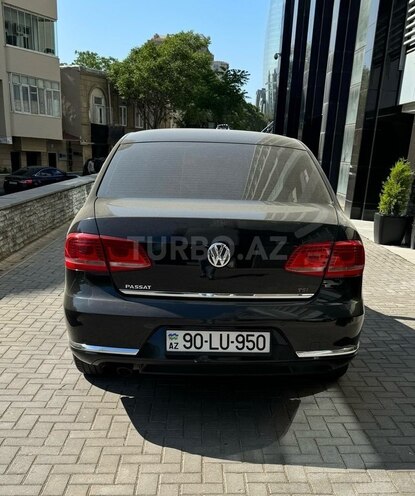 Volkswagen Passat 2011, 176,000 km - 1.8 l - Bakı