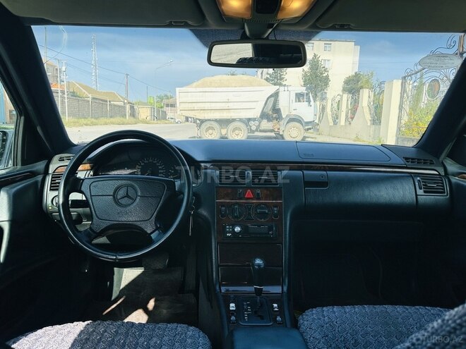 Mercedes E 200 1997, 633,000 km - 2.0 l - Bakı