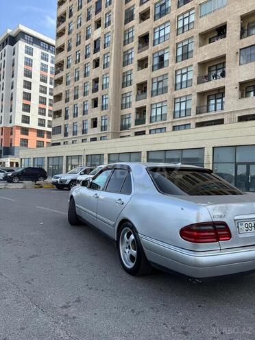 Mercedes E 280 1996, 286,000 km - 2.8 l - Sumqayıt