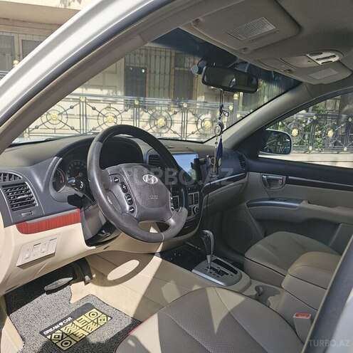 Hyundai Santa Fe-16