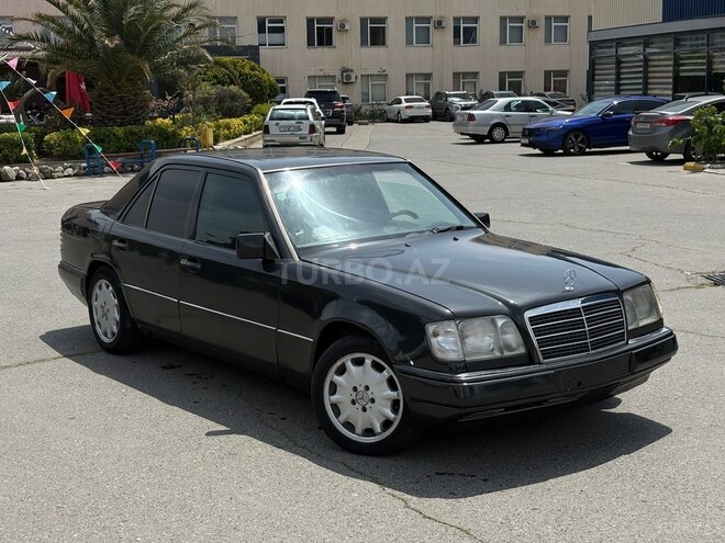 Mercedes E 220 1994, 250,000 km - 2.2 l - Bakı