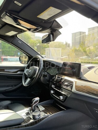 BMW 530e 2019, 77,000 km - 2.0 л - Bakı