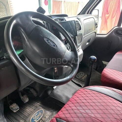 Ford Transit 2001, 102,637 km - 2.4 л - Ucar