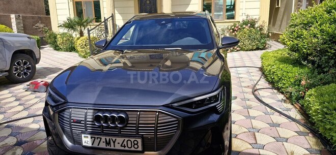 Audi  2022, 6,000 km - 0.0 l - Bakı