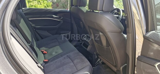 Audi  2022, 6,000 km - 0.0 l - Bakı