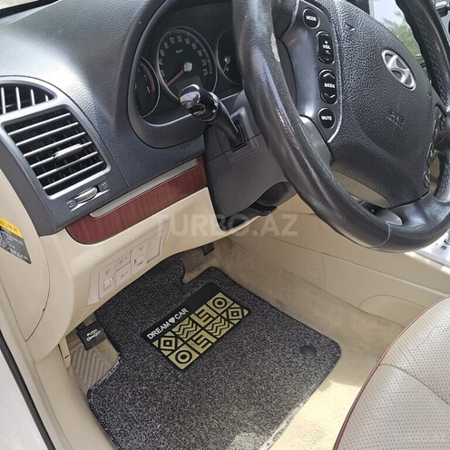 Hyundai Santa Fe-19