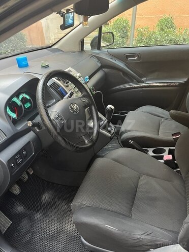 Toyota Corolla Verso 2006, 480,000 km - 2.2 л - Bakı