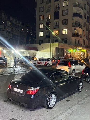 BMW 525 2006, 250,000 km - 2.5 l - Bakı