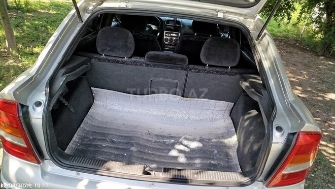 Opel Astra 2000, 385,000 km - 1.6 л - Şəki