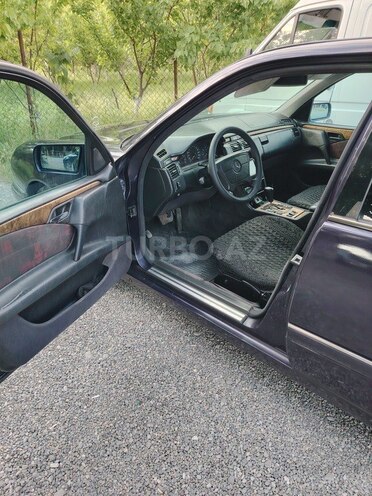 Mercedes E 220 d 1998, 447,973 km - 2.2 l - Bərdə