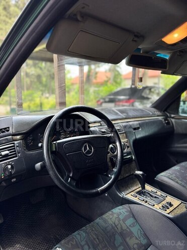 Mercedes E 240 1998, 414,000 km - 2.4 l - Şəmkir