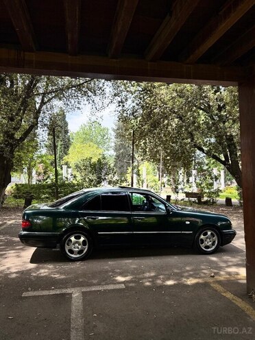 Mercedes E 240 1998, 414,000 km - 2.4 l - Şəmkir