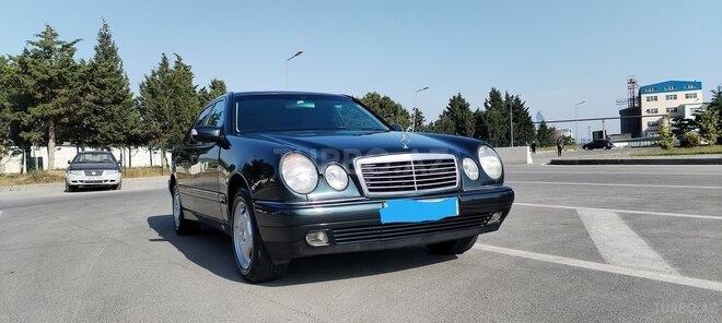 Mercedes E 220 d 1999, 250,000 km - 2.2 l - Bakı