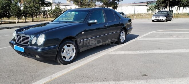Mercedes E 220 d 1999, 250,000 km - 2.2 l - Bakı