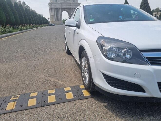 Opel Astra 2009, 312,456 km - 1.4 l - Gəncə