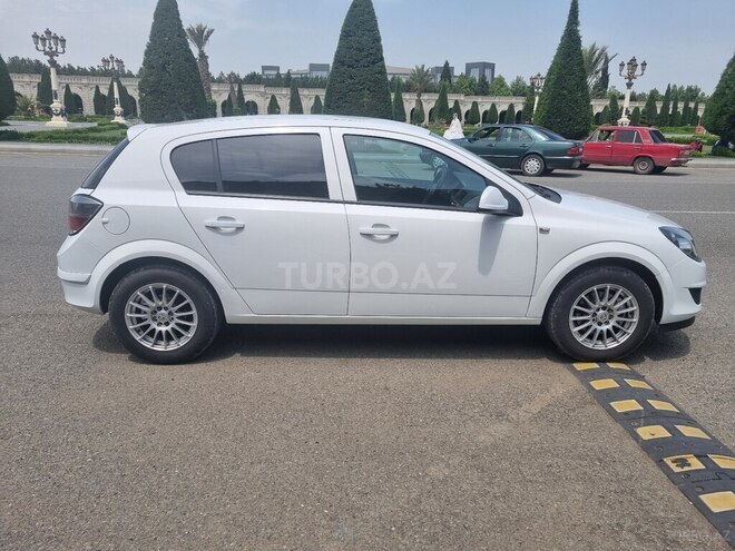 Opel Astra 2009, 312,456 km - 1.4 l - Gəncə