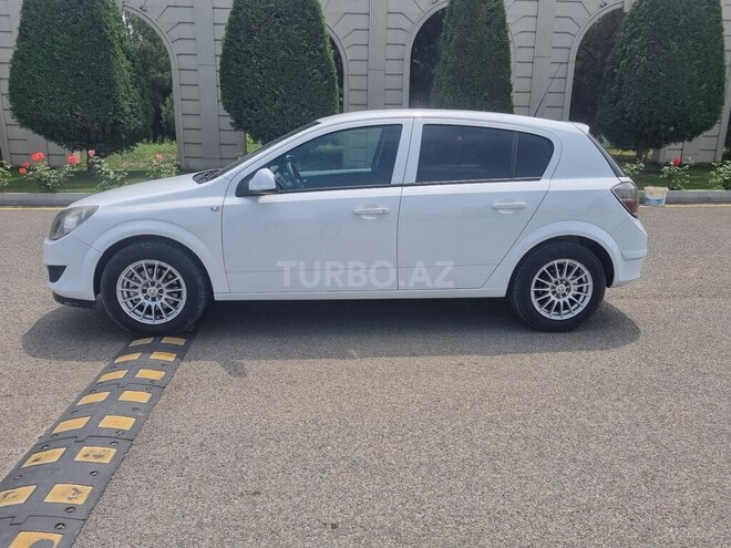 Opel Astra 2009, 312,456 km - 1.4 l - Gəncə