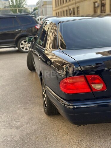 Mercedes E 240 1998, 427,000 km - 2.4 l - Bakı