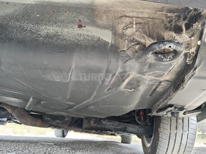 Mercedes E 270 2001, 390,000 km - 2.7 l - Bakı