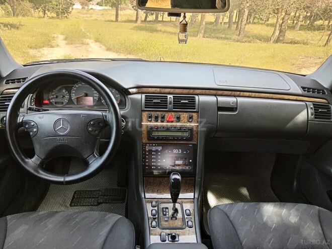 Mercedes E 270 2001, 390,000 km - 2.7 l - Bakı