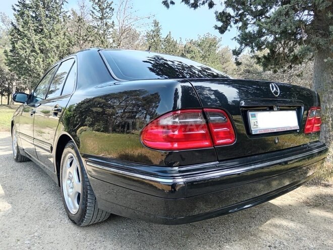 Mercedes E 270 2001, 390,000 km - 2.7 l - Bakı