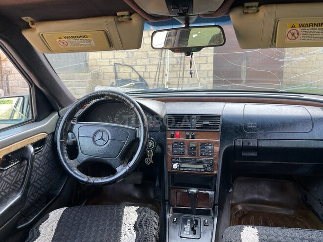 Mercedes C 220 1994, 384,000 km - 2.2 л - Beyləqan