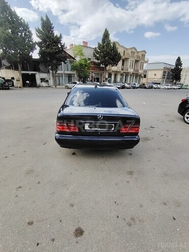 Mercedes E 200 1997, 335,000 km - 2.0 l - Gəncə